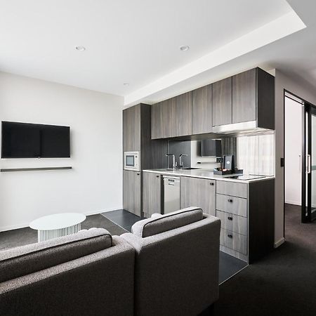 ホテル Abode Belconnen キャンベラ エクステリア 写真