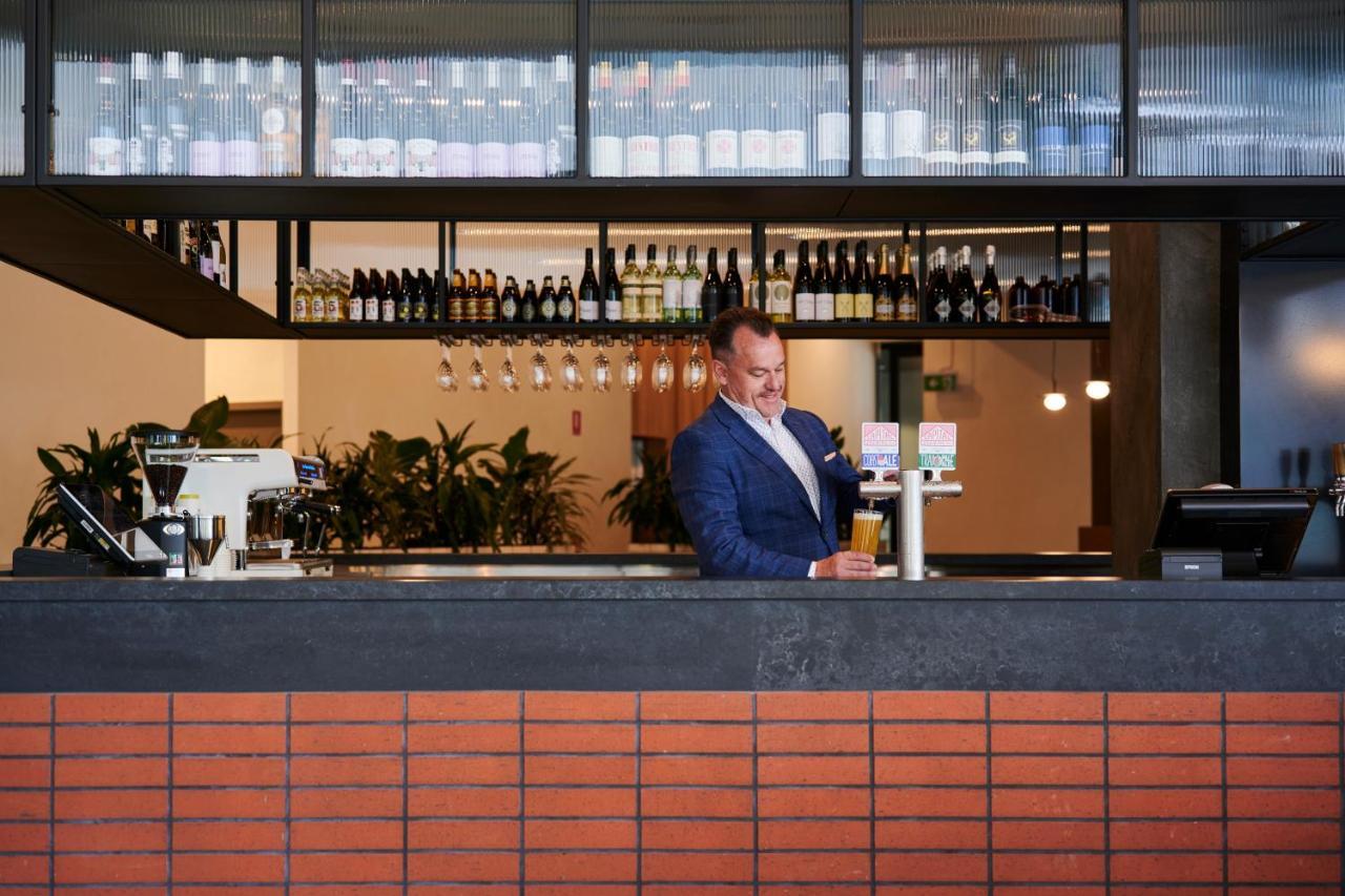 ホテル Abode Belconnen キャンベラ エクステリア 写真