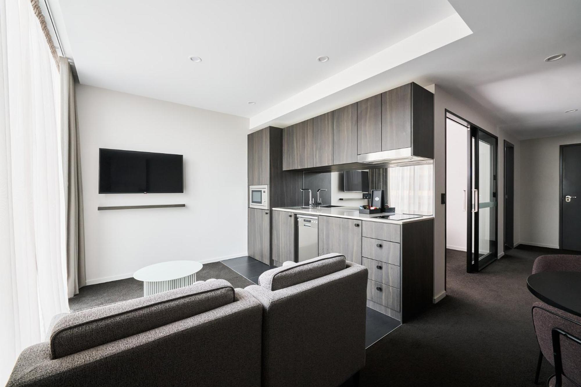 ホテル Abode Belconnen キャンベラ エクステリア 写真
